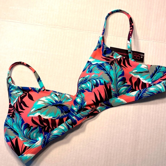 No boundaries swim top - Picture 1 of 1